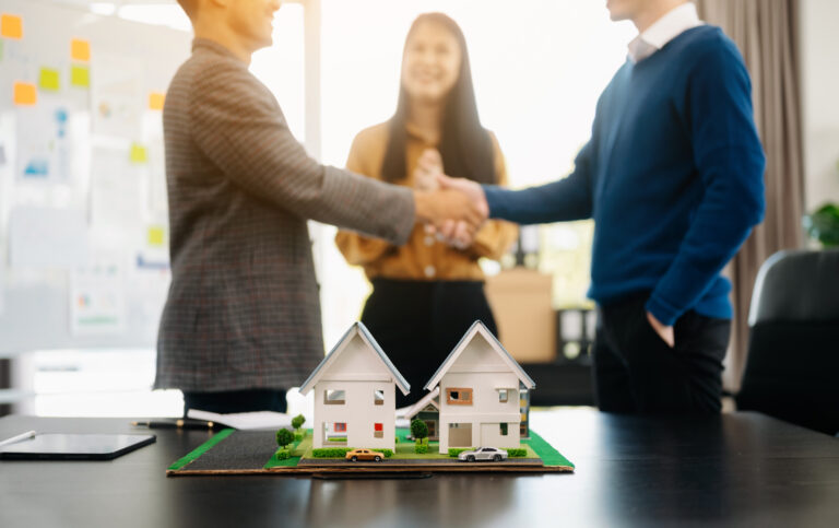 Why Working With an Independent Realtor Gives You a Competitive Edge